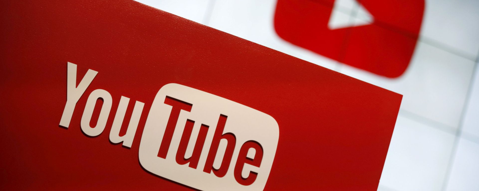 YouTube logo at the YouTube Space LA in Playa Del Rey, Los Angeles, California, United States October 21, 2015. - Sputnik International, 1920, 26.03.2022
