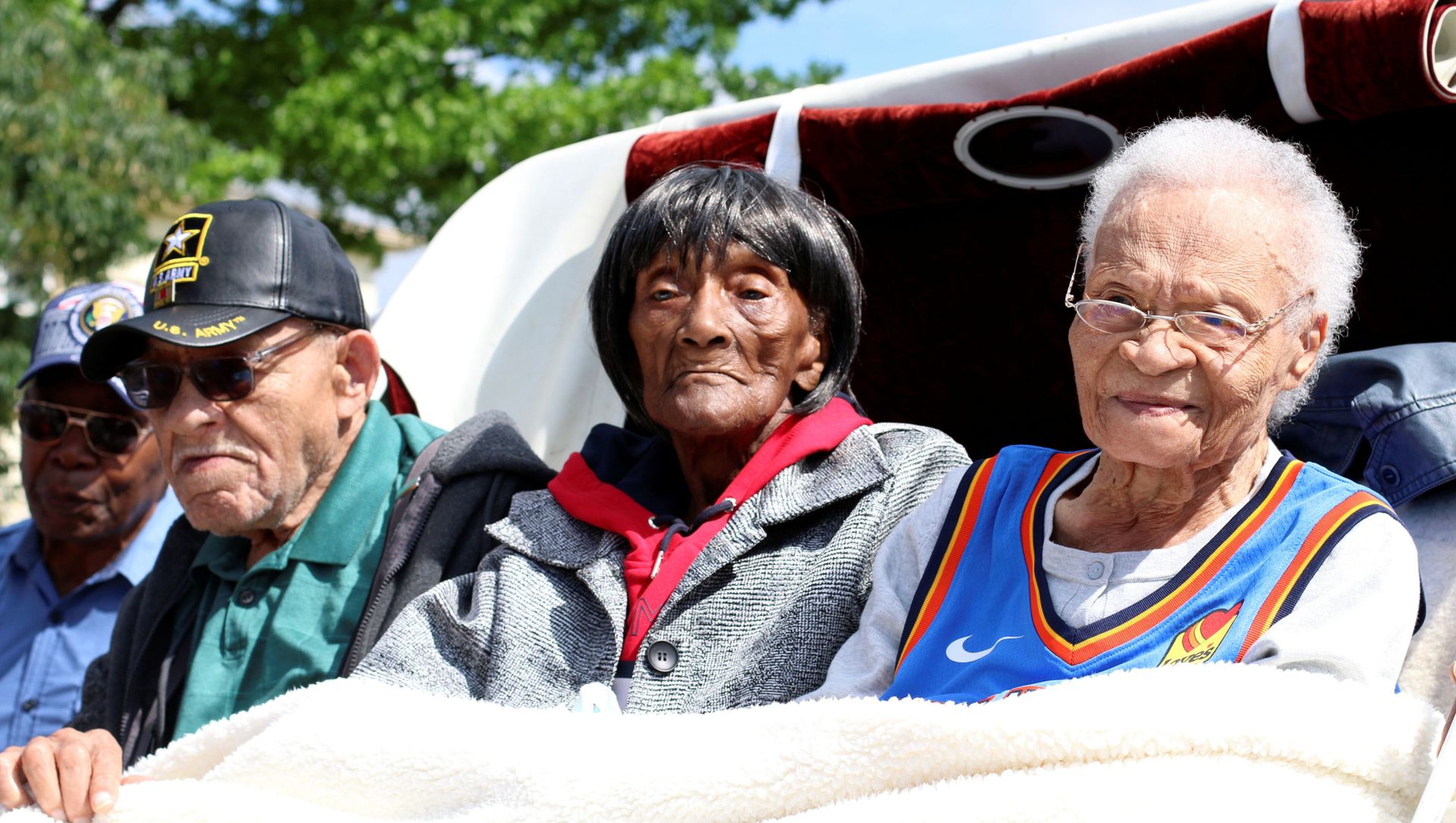 Hughes Van Ellis, 100, Lessie Benningfield Randle, 106, also known as Mother Randle, and Viola Fletcher, 107, the oldest living survivor of the Tulsa Race Massacre and older sister of Van Ellis, attend the Black Wall Street Legacy Festival 2021 in Tulsa, Oklahoma, U.S., May 28, 2021. Hughes Van Ellis, 100, Lessie Benningfield Randle, 106, also known as Mother Randle, and Viola Fletcher, 107, the oldest living survivor of the Tulsa Race Massacre and older sister of Van Ellis, attend the Black Wall Street Legacy Festival 2021 in Tulsa, Oklahoma, U.S., May 28, 2021. - Sputnik International, 1920, 29.05.2021