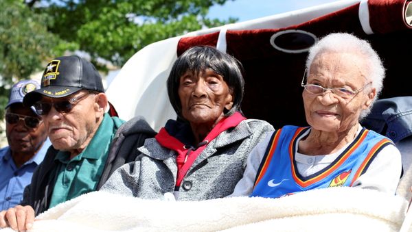 Hughes Van Ellis, 100, Lessie Benningfield Randle, 106, also known as Mother Randle, and Viola Fletcher, 107, the oldest living survivor of the Tulsa Race Massacre and older sister of Van Ellis, attend the Black Wall Street Legacy Festival 2021 in Tulsa, Oklahoma, U.S., May 28, 2021. - Sputnik International