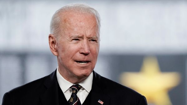 U.S. President Joe Biden delivers remarks at an annual Memorial Day Service at Veterans Memorial Park, Delaware Memorial Bridge, Wilmington, Delaware, U.S., May 30, 2021. - Sputnik International