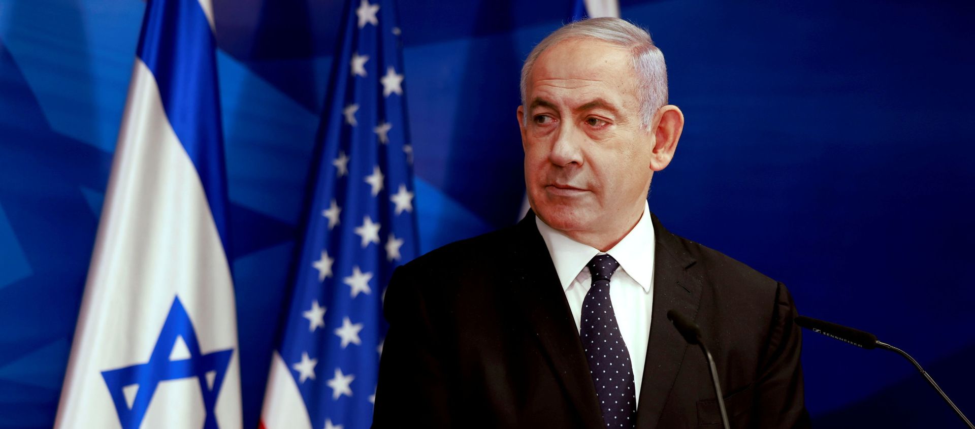 Israeli Prime Minister Benjamin Netanyahu looks at U.S. Secretary of State Antony Blinken (not pictured) during a joint news conference in Jerusalem, May 25, 2021. Israeli Prime Minister Benjamin Netanyahu looks at U.S. Secretary of State Antony Blinken (not pictured) during a joint news conference in Jerusalem, May 25, 2021. - Sputnik International, 1920, 01.06.2021