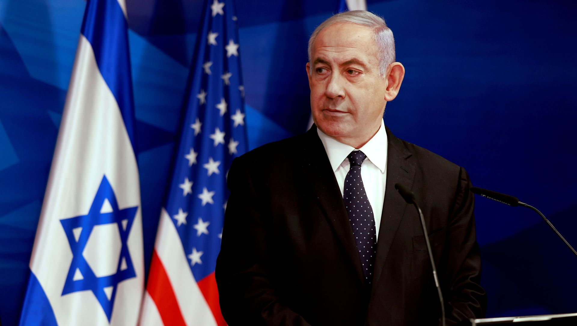 Israeli Prime Minister Benjamin Netanyahu looks at U.S. Secretary of State Antony Blinken (not pictured) during a joint news conference in Jerusalem, May 25, 2021. Israeli Prime Minister Benjamin Netanyahu looks at U.S. Secretary of State Antony Blinken (not pictured) during a joint news conference in Jerusalem, May 25, 2021. - Sputnik International, 1920, 01.06.2021