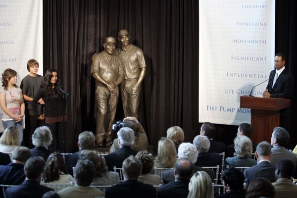 Sport Stars From Artistic Angles: Monuments to Famous Athletes Around the World Sport Stars From Artistic Angles: Monuments to Famous Athletes Around the World - Sputnik International