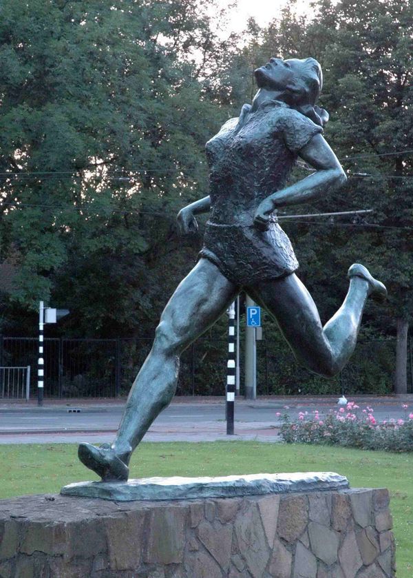 Sport Stars From Artistic Angles: Monuments to Famous Athletes Around the World Sport Stars From Artistic Angles: Monuments to Famous Athletes Around the World - Sputnik International