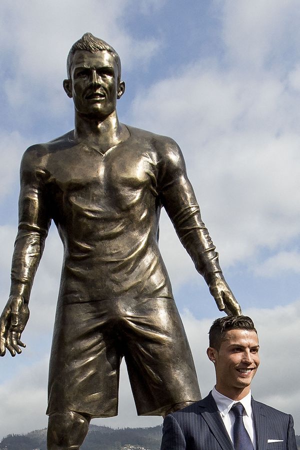 Sport Stars From Artistic Angles: Monuments to Famous Athletes Around the World Sport Stars From Artistic Angles: Monuments to Famous Athletes Around the World - Sputnik International