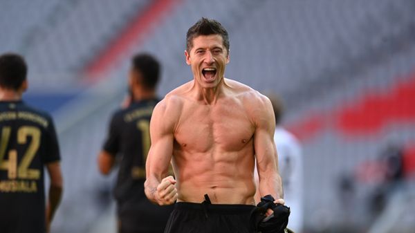 Soccer Football - Bundesliga - Bayern Munich v FC Augsburg - Allianz Arena, Munich, Germany on 22 May 2021: Bayern Munich's Robert Lewandowski celebrates scoring their fifth goal.
Pool via REUTERS/Christof Stache DFL regulations prohibit any use of photographs as image sequences and/or quasi-video - Sputnik International