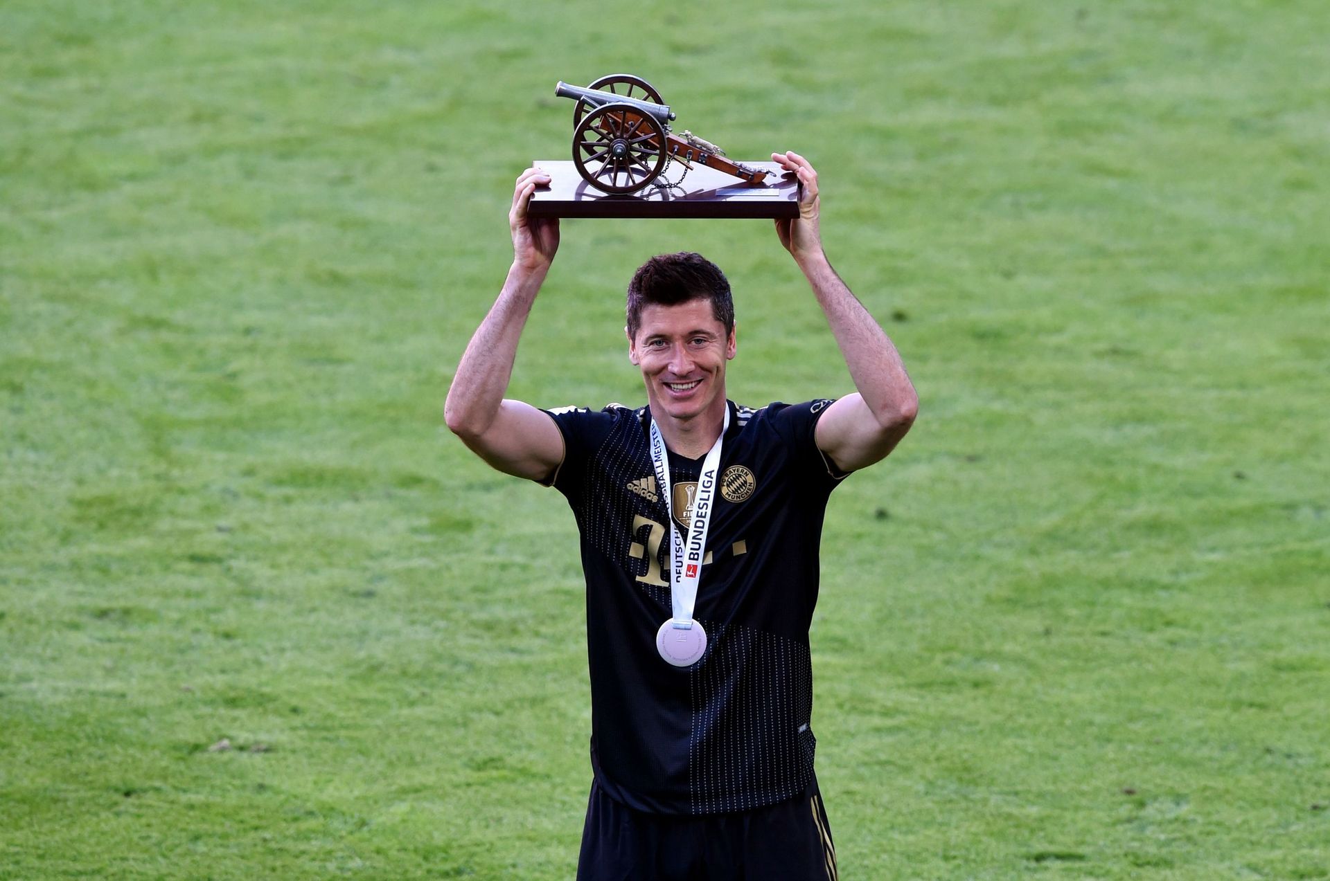 What Makes Robert Lewandowski World’s Best Striker in Football? What Makes Robert Lewandowski World’s Best Striker in Football? - Sputnik International, 1920, 02.06.2021