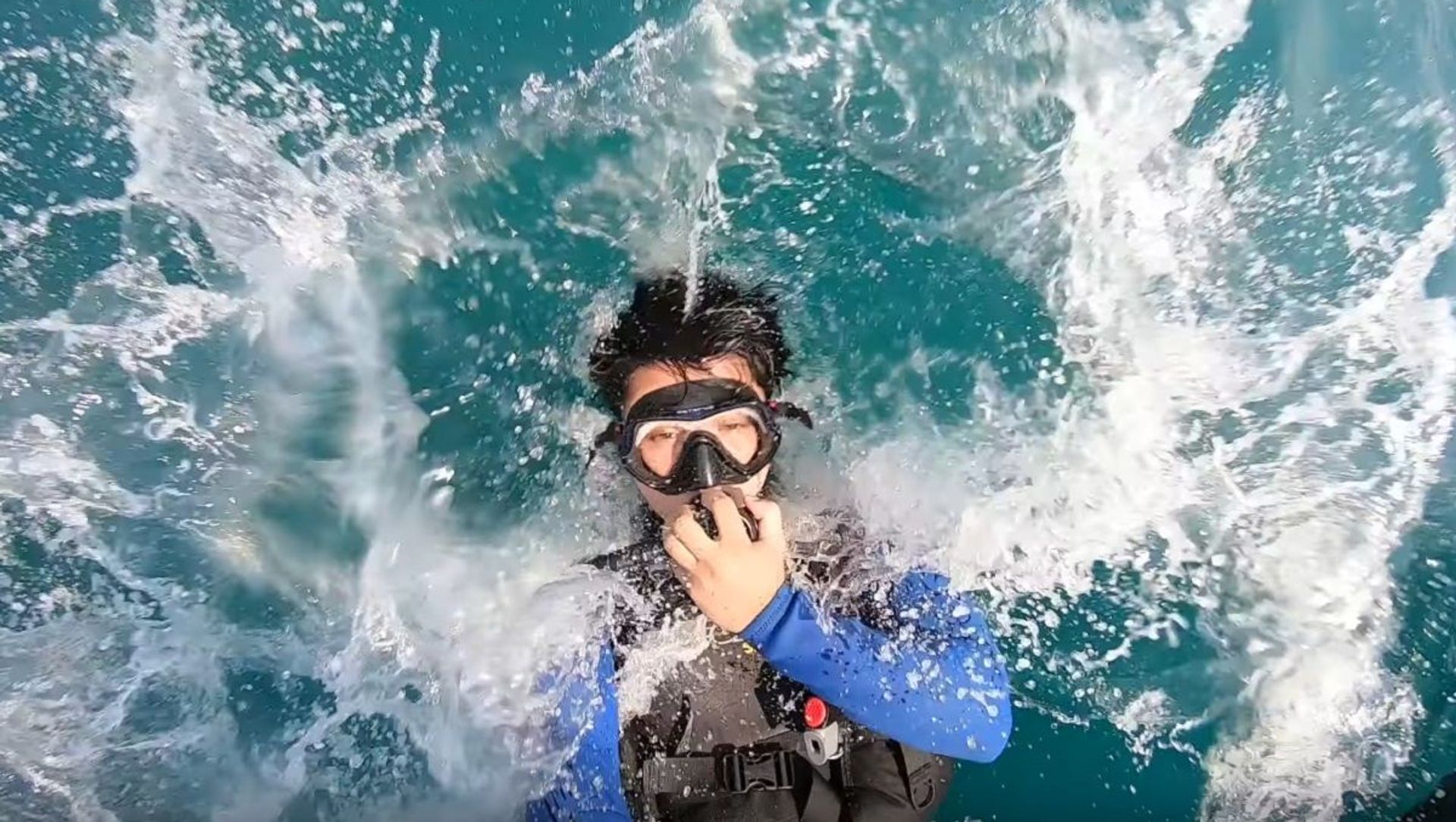 Slow Motion Dive Entry || ViralHog Slow Motion Dive Entry || ViralHog - Sputnik International, 1920, 03.06.2021