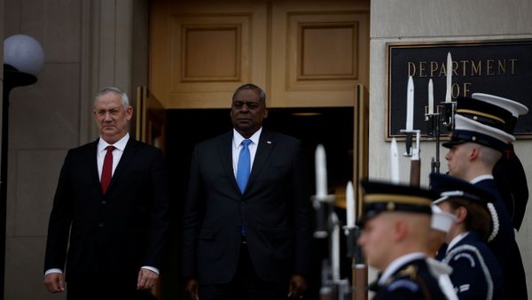Israel’s Defense Minister Benny Gantz and U.S. Defense Secretary Lloyd Austin stand together during an enhanced honor cordon for Gantz at the Pentagon in Arlington, Virginia, U.S., June 3, 2021 - Sputnik International
