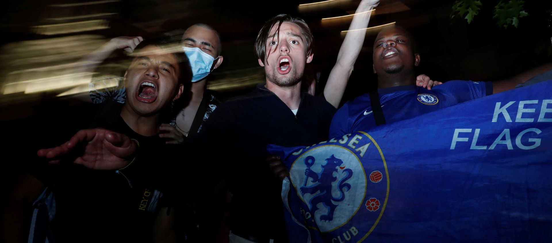Soccer Football - Champions League - Fans in Porto after the Champions League Final Manchester City v Chelsea - Porto, Portugal - May 29, 2021 Chelsea fans celebrate winning the Champions League - Sputnik International, 1920, 04.06.2021