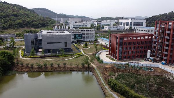 An aerial view shows the P4 laboratory (L) at the Wuhan Institute of Virology in Wuhan in China's central Hubei province on April 17, 2020 - Sputnik International