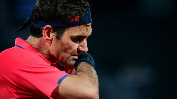 Switzerland's Roger Federer reacts as he plays against Germany's Dominik Koepfer during their men's singles third round tennis match on Day 7 of The Roland Garros 2021 French Open tennis tournament in Paris on June 5, 2021.  - Sputnik International