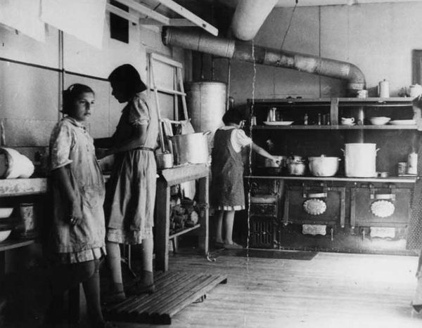 'Cultural Genocide': Looking Back at Canada's Indigenous Residential Schools - Sputnik International