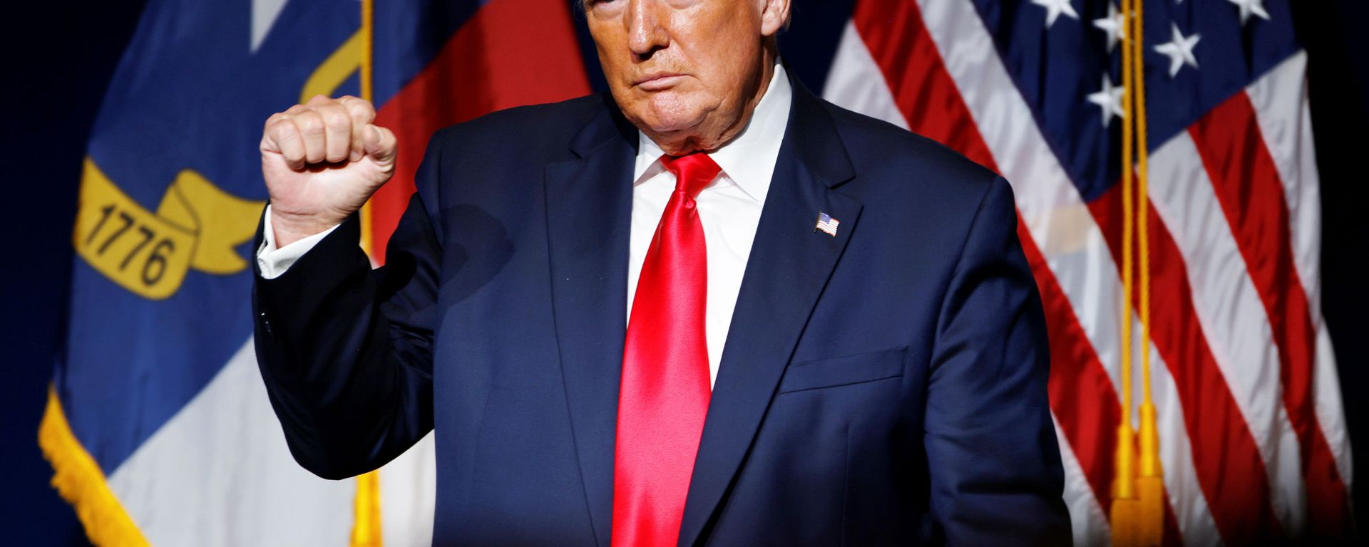 Former U.S. President Donald Trump makes a fist while reacting to applause after speaking at the North Carolina GOP convention dinner in Greenville, North Carolina, U.S. June 5, 2021. Former U.S. President Donald Trump makes a fist while reacting to applause after speaking at the North Carolina GOP convention dinner in Greenville, North Carolina, U.S. June 5, 2021. - Sputnik International, 1920, 09.06.2021