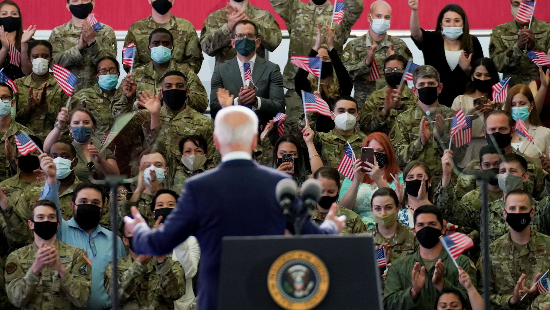 U.S. President Joe Biden delivers remarks to U.S. Air Force personnel and their families stationed at RAF Mildenhall, ahead of the G7 Summit, near Mildenhall, Britain June 9, 2021. U.S. President Joe Biden delivers remarks to U.S. Air Force personnel and their families stationed at RAF Mildenhall, ahead of the G7 Summit, near Mildenhall, Britain June 9, 2021. - Sputnik International, 1920, 09.06.2021