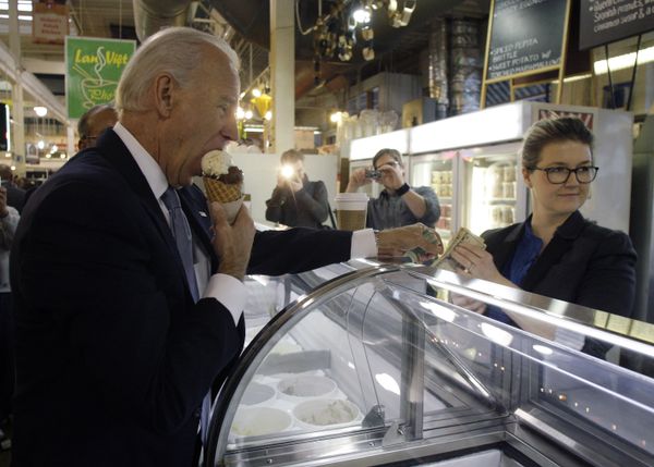 Ice Cream Mood: Politicians and Celebrities Eating One of the Most Popular Desserts Ever Ice Cream Mood: Politicians and Celebrities Eating One of the Most Popular Desserts Ever - Sputnik International