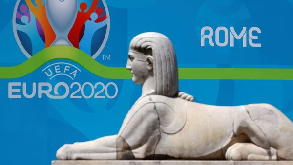 Логотип УЕФА ЕВРО-2020 в Риме  - Sputnik International