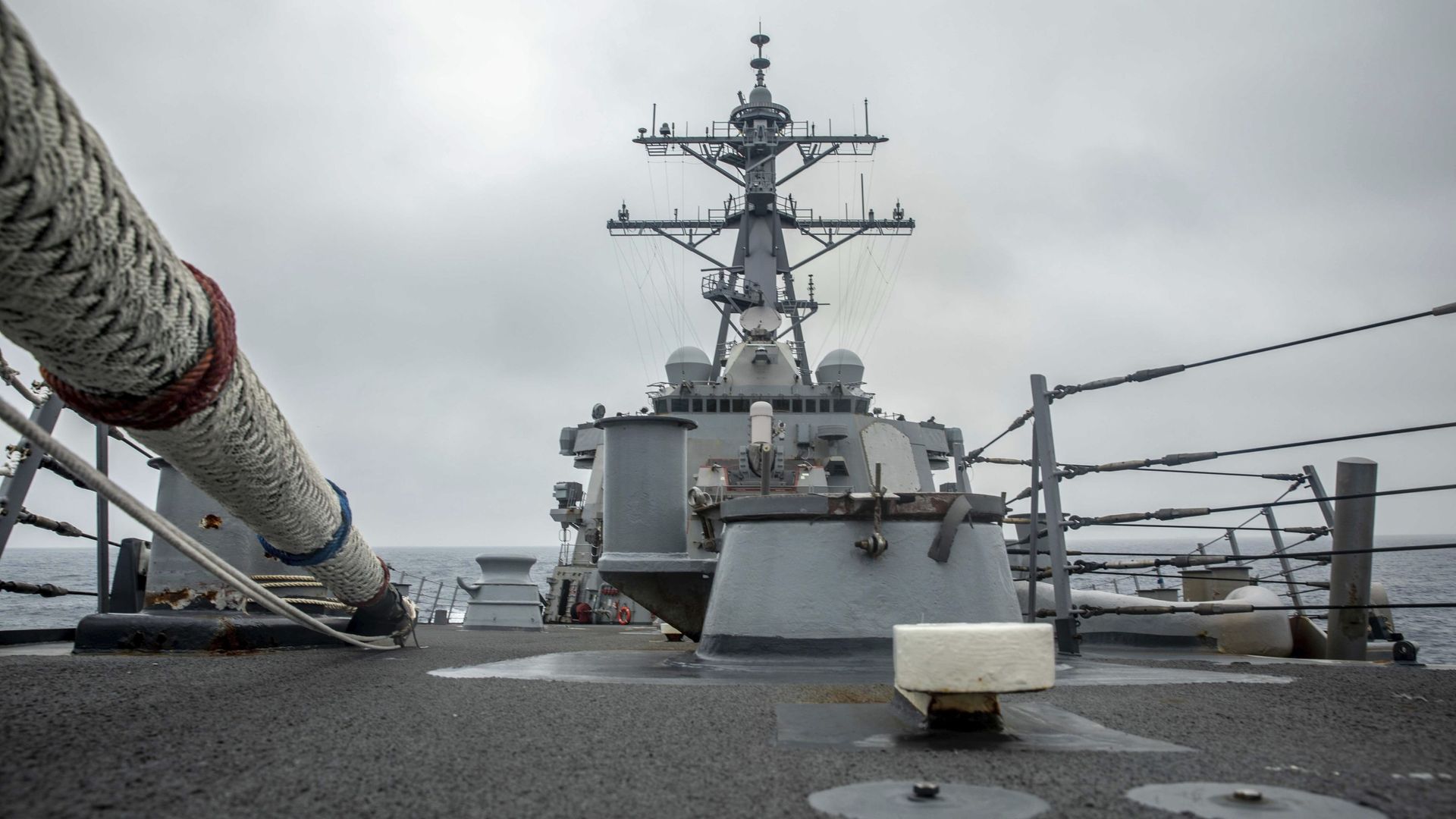 In this photo released by the U.S. Navy, the U.S. Arleigh Burke-class guided-missile destroyer USS Curtis Wilbur (DDG 54) conducts routine operations in the Taiwan Strait, May 18, 2021. In this photo released by the U.S. Navy, the U.S. Arleigh Burke-class guided-missile destroyer USS Curtis Wilbur (DDG 54) conducts routine operations in the Taiwan Strait, May 18, 2021. - Sputnik International, 1920, 11.06.2021