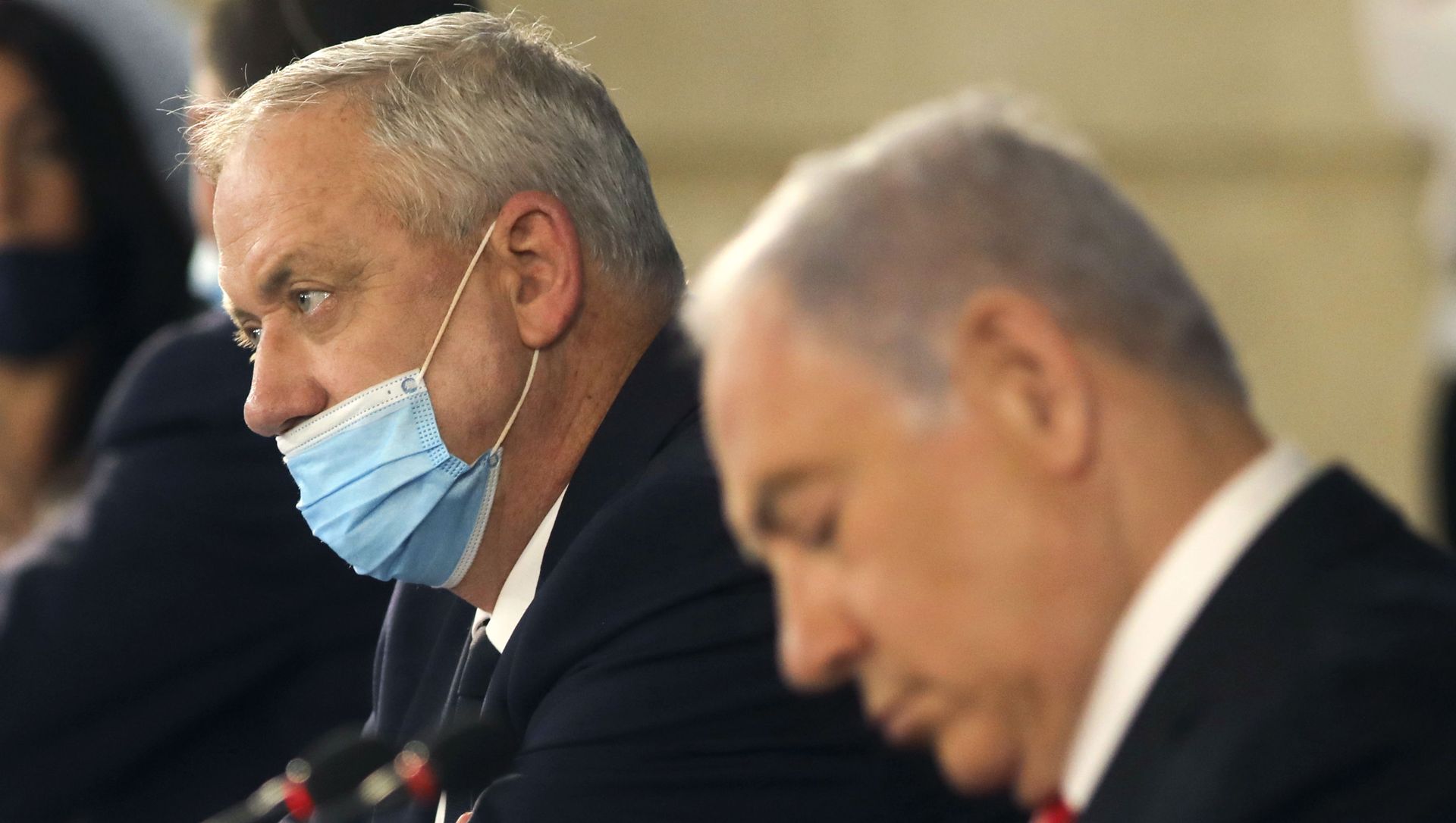 Israeli Prime Minister Benjamin Netanyahu, right, and Defence Minister Benny Gantz attend the weekly cabinet meeting in Jerusalem, Sunday, June 7, 2020. Israeli Prime Minister Benjamin Netanyahu, right, and Defence Minister Benny Gantz attend the weekly cabinet meeting in Jerusalem, Sunday, June 7, 2020. - Sputnik International, 1920, 12.06.2021