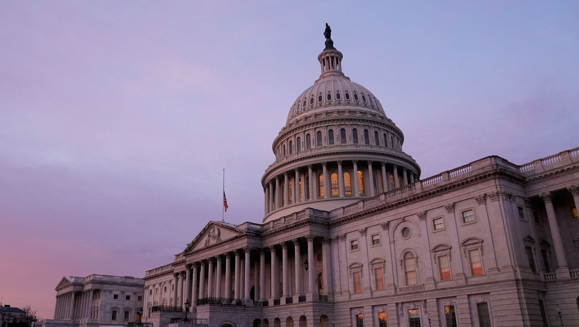 The U.S. Capitol is seen at sunrise. Washington, U.S. January 11, 2021. The U.S. Capitol is seen at sunrise. Washington, U.S. January 11, 2021. - Sputnik International, 1920, 17.06.2021