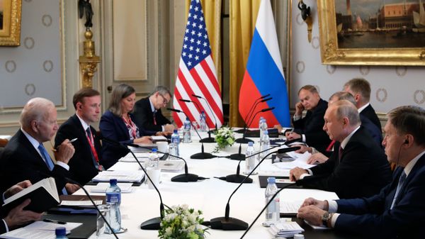 Russian President Vladimir Putin Meets US President Joe Biden in Geneva - Sputnik International