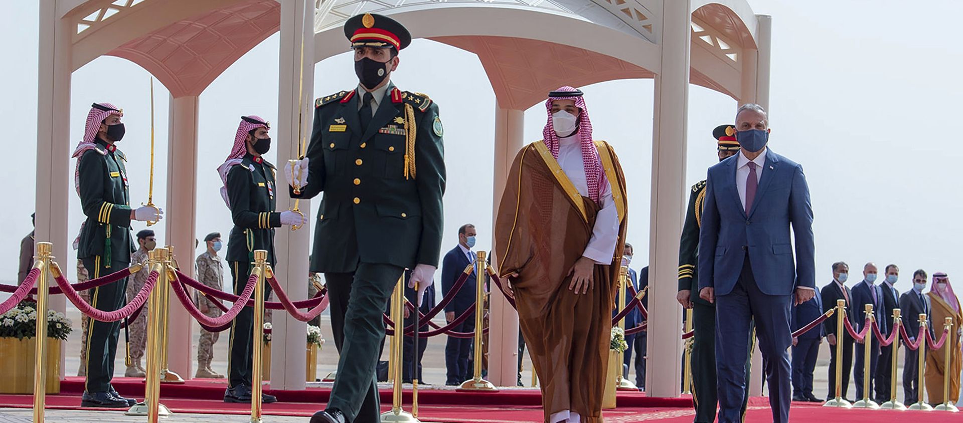 Saudi Crown Prince Mohammed bin Salman, center right, accompanies Iraqi Prime Minister Mustafa al-Kadhimi on his arrival to Riyadh International Airport, Saudi Arabia. A first round of direct talks held in April 2021, in Iraq, between regional rivals Saudi Arabia and Iran - Sputnik International, 1920, 19.06.2021
