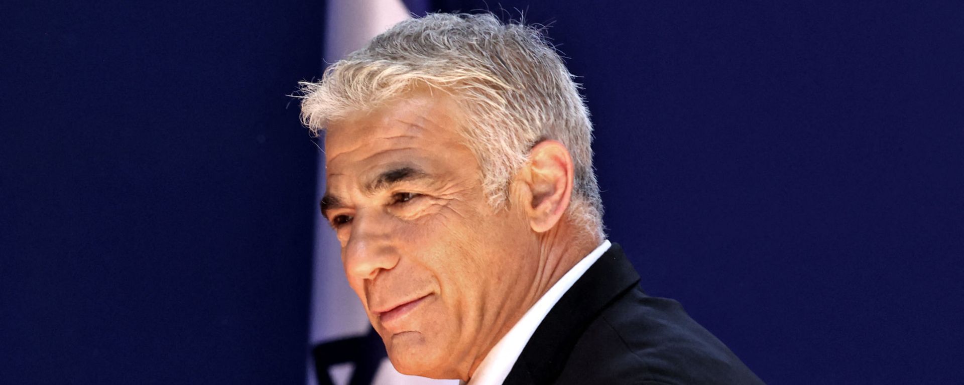 Israeli alternate Prime Minister and Foreign Minister Yair Lapid arrives for a photo at the President's residence during a ceremony for the new coalition government in Jerusalem, on June 14, 2021. - A motley alliance of Israeli parties on June 13 ended Benjamin Netanyahu's 12 straight years as prime minister, as parliament voted in a new government led by his former ally, right-wing Jewish nationalist Naftali Bennett. - Sputnik International, 1920, 13.08.2022