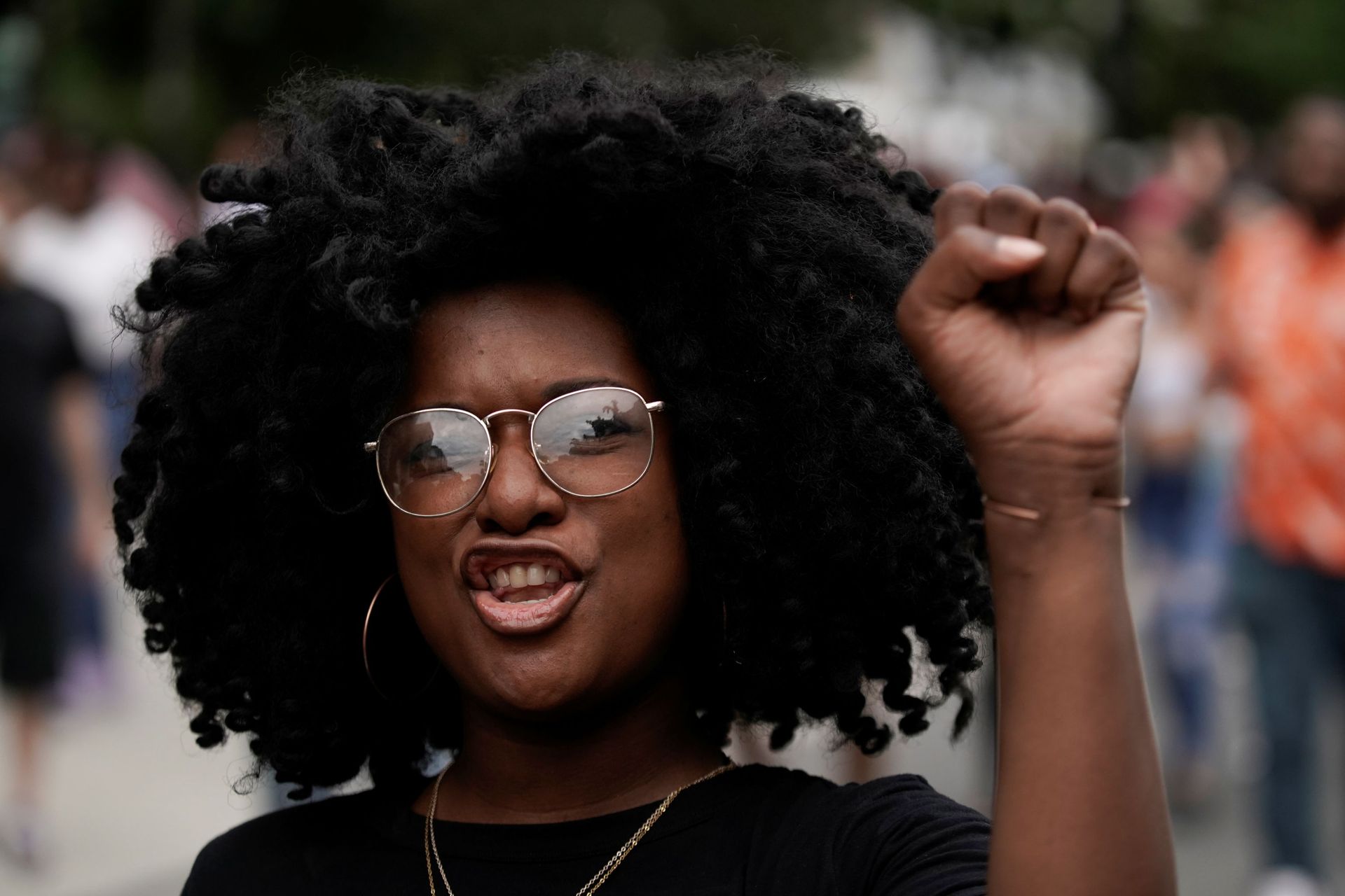 Alison Lane gestures as she celebrates Juneteenth, which commemorates the end of slavery in Texas, two years after the 1863 Emancipation Proclamation freed slaves elsewhere in the United States, in Washington, D.C. U.S., June 19, 2021.  - Sputnik International, 1920, 07.09.2021