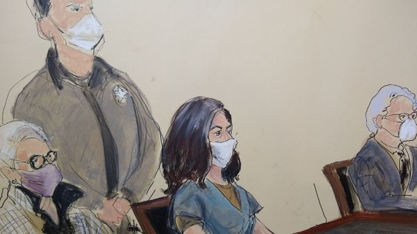 Ghislaine Maxwell, center, appears in Manhattan Federal court flanked by her attorneys, Bobbi C. Sternheim, left, and Jeff Paugliuca, right, and a US Marshal, rear, during her arraignment on a superceding indictment, Friday, April 23, 2021, in New York. - Sputnik International