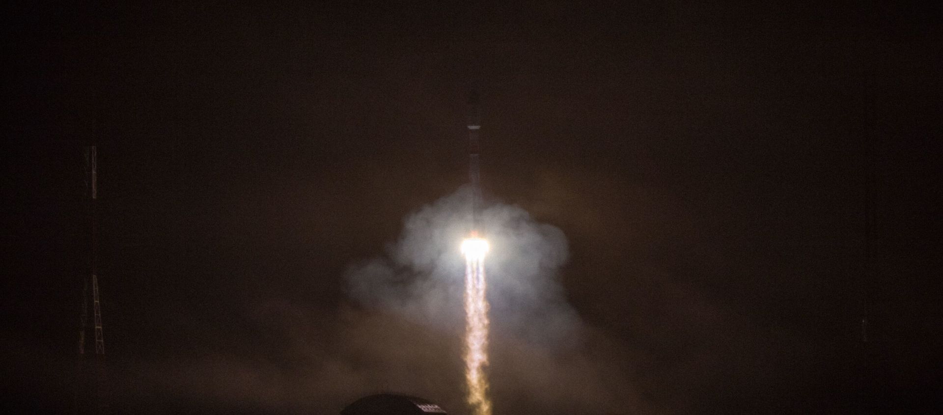 Launch of the Soyuz-2.1b carrier rocket with the Fregat upper stage and 36 new OneWeb spacecraft as part of mission 47 from the Vostochny cosmodrome. Launch of the Soyuz-2.1b carrier rocket with the Fregat upper stage and 36 new OneWeb spacecraft as part of mission 47 from the Vostochny cosmodrome. - Sputnik International, 1920, 23.08.2021