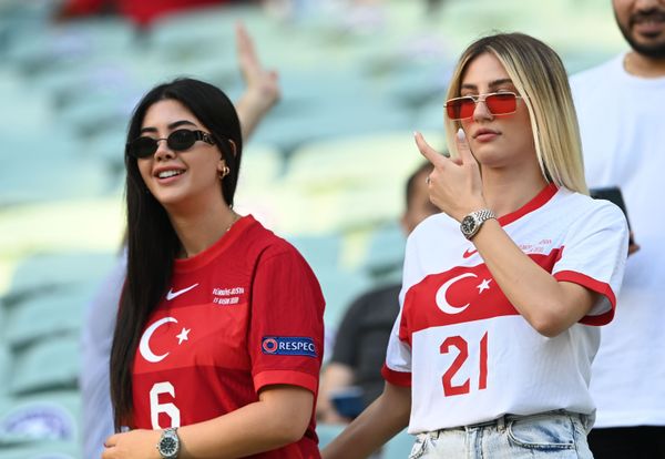 Gorgeous Female Fans Cheer National Teams at EURO 2020 Gorgeous Female Fans Cheer National Teams at EURO 2020 - Sputnik International