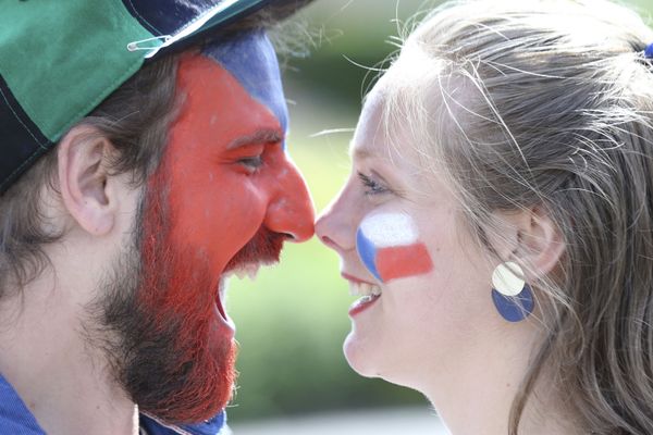 Gorgeous Female Fans Cheer National Teams at EURO 2020 Gorgeous Female Fans Cheer National Teams at EURO 2020 - Sputnik International
