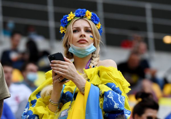 Gorgeous Female Fans Cheer National Teams at EURO 2020 Gorgeous Female Fans Cheer National Teams at EURO 2020 - Sputnik International