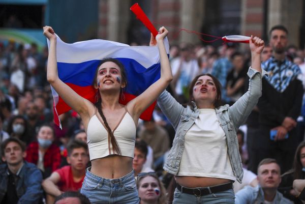 Gorgeous Female Fans Cheer National Teams at EURO 2020 Gorgeous Female Fans Cheer National Teams at EURO 2020 - Sputnik International