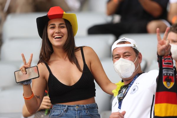 Gorgeous Female Fans Cheer National Teams at EURO 2020 Gorgeous Female Fans Cheer National Teams at EURO 2020 - Sputnik International