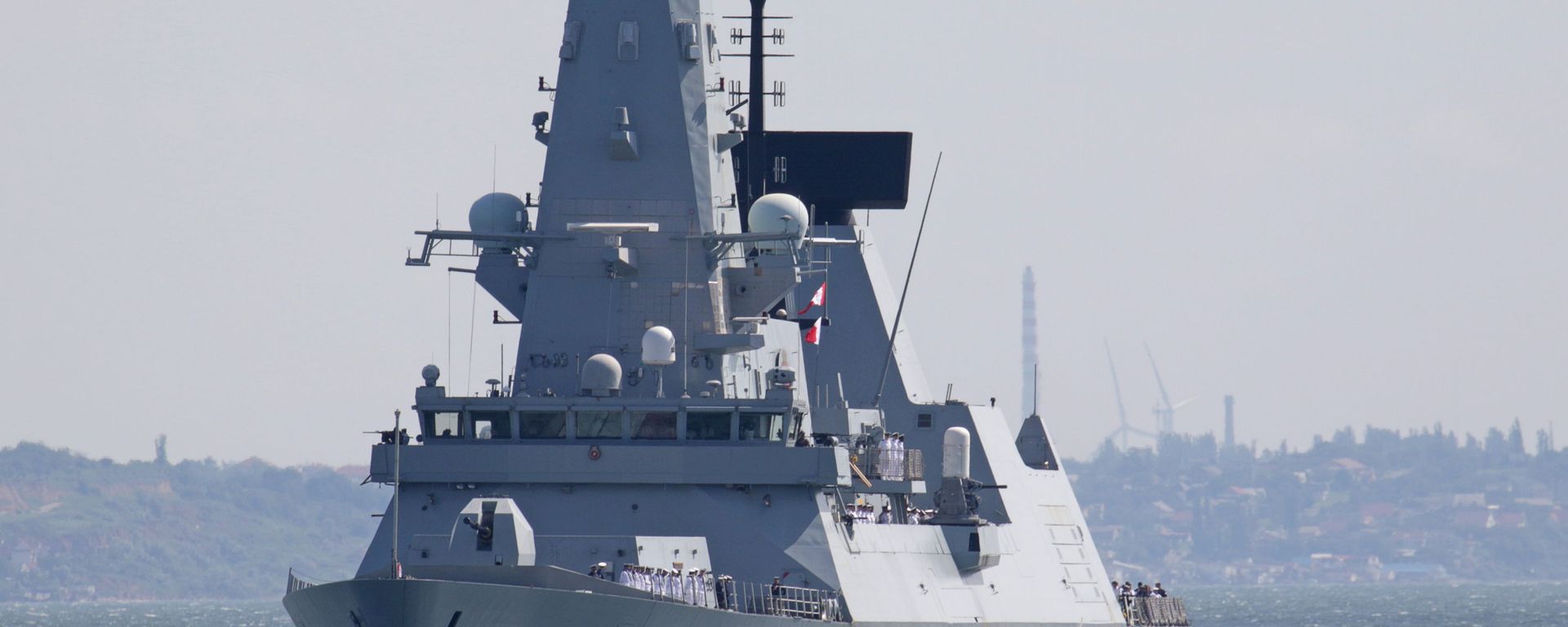 British Royal Navy's Type 45 destroyer HMS Defender arrives at the Black Sea port of Odessa, Ukraine June 18, 2021. - Sputnik International, 1920, 23.06.2021