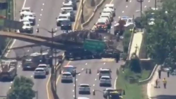 Bridge collapses in DC - Sputnik International