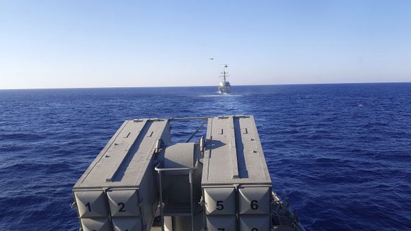 In this photo provided by the Greek National Defense Ministry, warships take part in a Greek-US military exercise south of the island of Crete, on Monday, Aug. 24, 2020. - Sputnik International