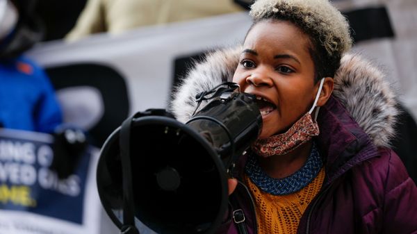 FILE PHOTO: Community activist India Walton speaks through a megaphone as she campaigns to replace four-term Mayor Byron Brown, in Buffalo, New York, U.S., December 15, 2020.  - Sputnik International