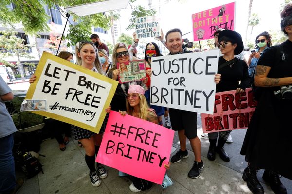 People protesting in support of pop star Britney Spears. People protesting in support of pop star Britney Spears. - Sputnik International