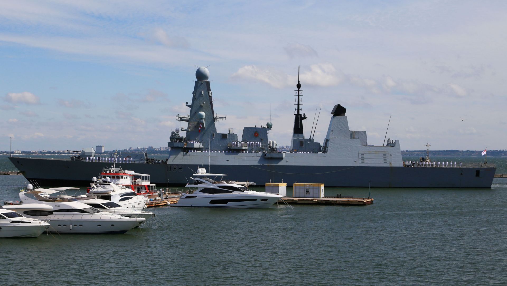 British Royal Navy's Type 45 destroyer HMS Defender arrives at the Black Sea port of Odessa, Ukraine June 18, 2021. British Royal Navy's Type 45 destroyer HMS Defender arrives at the Black Sea port of Odessa, Ukraine June 18, 2021. - Sputnik International, 1920, 24.06.2021