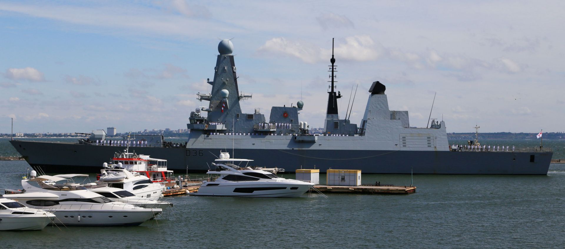 British Royal Navy's Type 45 destroyer HMS Defender arrives at the Black Sea port of Odessa, Ukraine June 18, 2021. British Royal Navy's Type 45 destroyer HMS Defender arrives at the Black Sea port of Odessa, Ukraine June 18, 2021. - Sputnik International, 1920, 24.06.2021