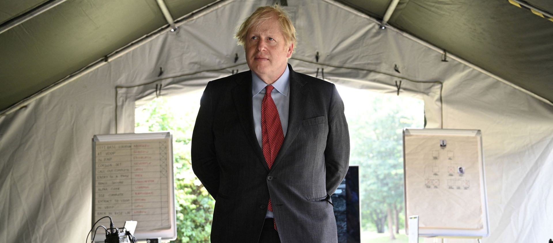 Britain's Prime Minister Boris Johnson meets soldiers of the new Ranger Regiment during a visit to mark Armed Forces Week, at the Aldershot Garrison in Aldershot, Britain June 24, 2021. Britain's Prime Minister Boris Johnson meets soldiers of the new Ranger Regiment during a visit to mark Armed Forces Week, at the Aldershot Garrison in Aldershot, Britain June 24, 2021. - Sputnik International, 1920, 25.06.2021