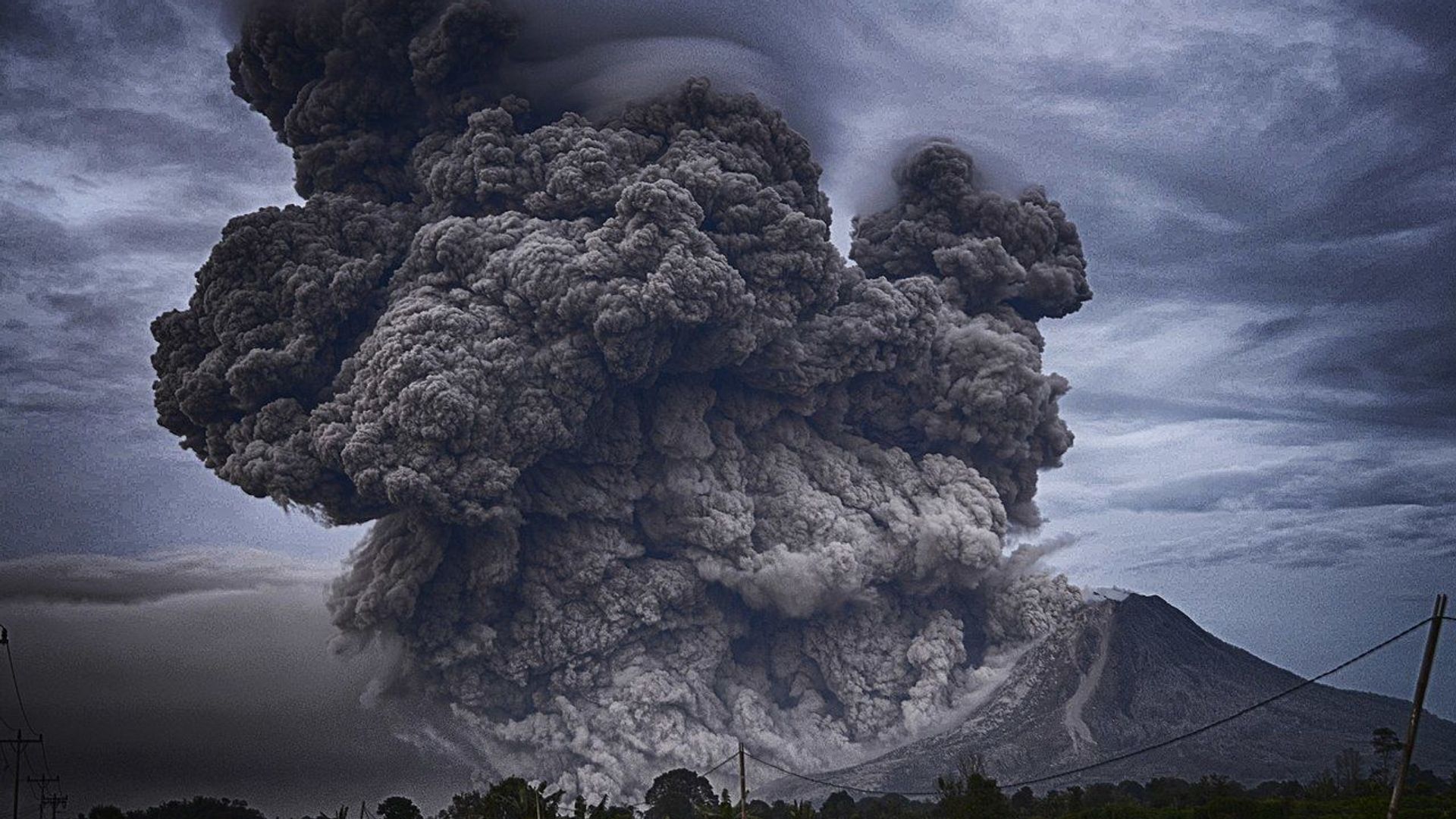 Mount Sinabung, Indonesia Mount Sinabung, Indonesia - Sputnik International, 1920, 25.06.2021