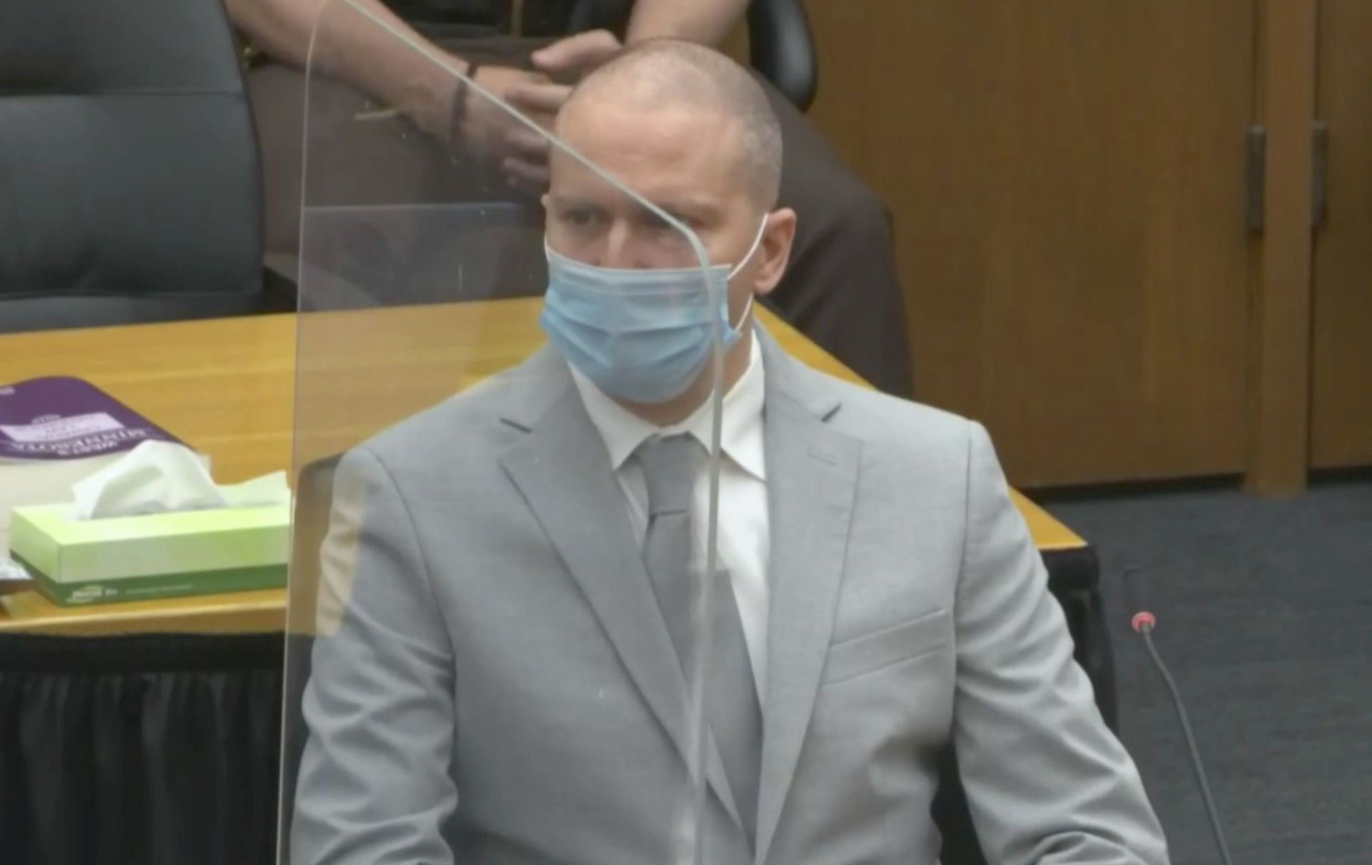Former Minneapolis police officer Derek Chauvin listens to victim statements on June 25, 2021, from the family of George Floyd as he awaits his sentencing for murder in the death of Floyd in Minneapolis, Minnesota. - Sputnik International, 1920, 24.09.2021