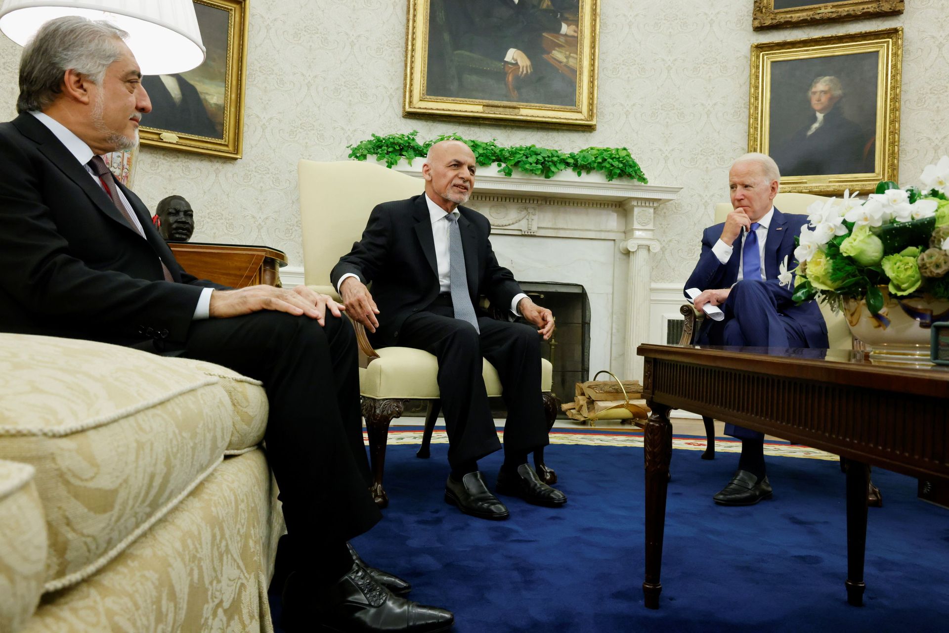U.S. President Joe Biden meets with Afghan President Ashraf Ghani and Chairman of Afghanistan's High Council for National Reconciliation Abdullah Abdullah at the White House, in Washington, U.S., June 25, 2021. - Sputnik International, 1920, 07.09.2021