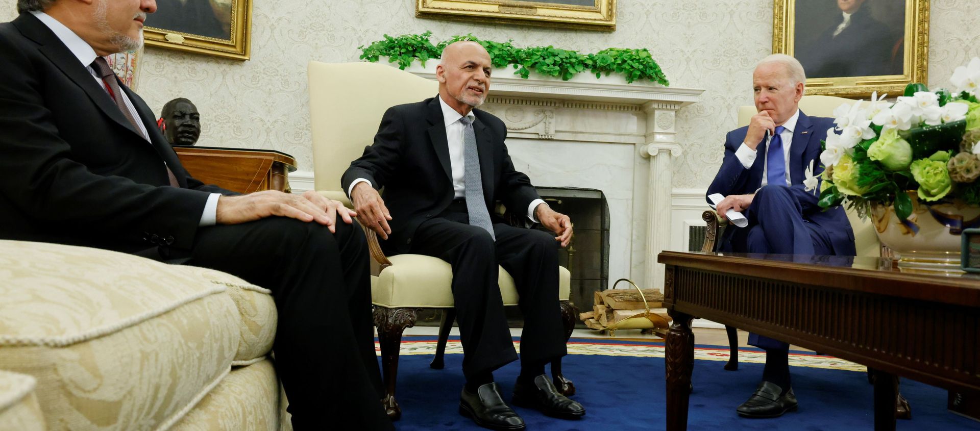 U.S. President Joe Biden meets with Afghan President Ashraf Ghani and Chairman of Afghanistan's High Council for National Reconciliation Abdullah Abdullah at the White House, in Washington, U.S., June 25, 2021. U.S. President Joe Biden meets with Afghan President Ashraf Ghani and Chairman of Afghanistan's High Council for National Reconciliation Abdullah Abdullah at the White House, in Washington, U.S., June 25, 2021. - Sputnik International, 1920, 01.09.2021