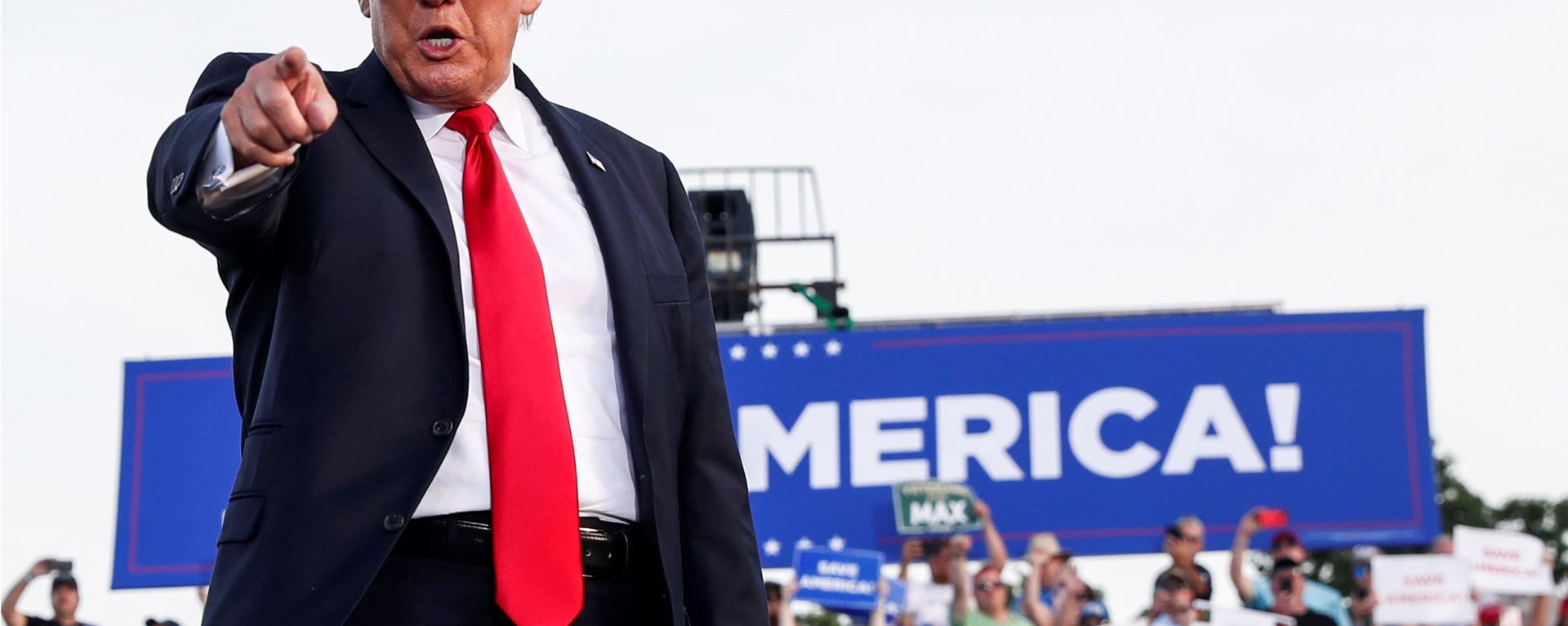 Former U.S. President Donald Trump reacts at his first post-presidency campaign rally at the Lorain County Fairgrounds in Wellington, Ohio, U.S., June 26, 2021 - Sputnik International, 1920, 27.06.2021