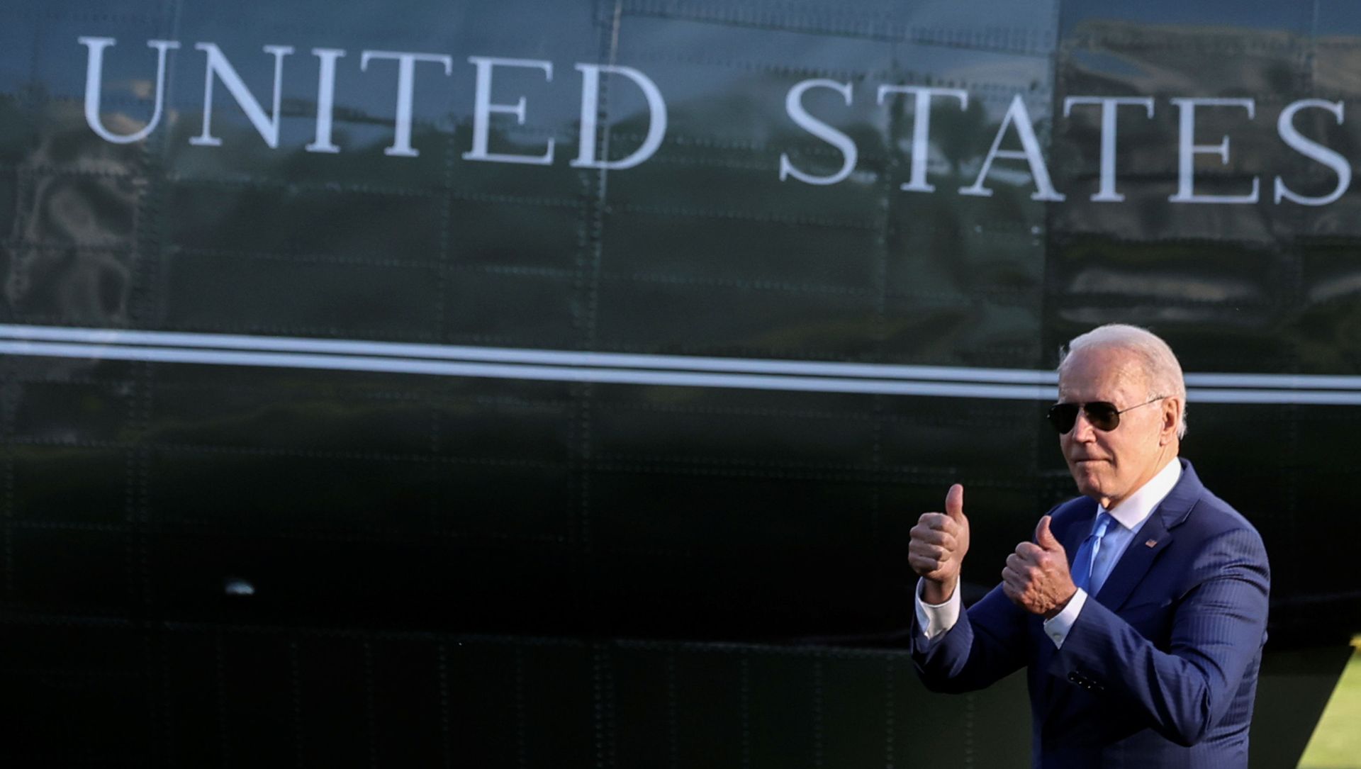 U.S. President Joe Biden reacts as he walks to board the Marine One helicopter to depart for Camp David from the White House in Washington, U.S. June 25, 2021. REUTERS/Jonathan Ernst U.S. President Joe Biden reacts as he walks to board the Marine One helicopter to depart for Camp David from the White House in Washington, U.S. June 25, 2021. REUTERS/Jonathan Ernst - Sputnik International, 1920, 27.06.2021