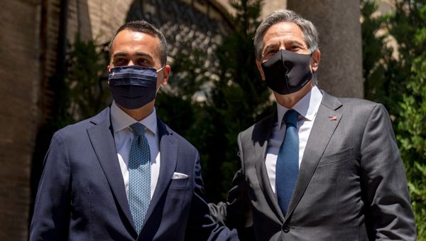 U.S. Secretary of State Antony Blinken meets with Italy's Foreign Minister Luigi Di Maio, left, at Villa Taverna, the U.S. Ambassador's Residence, during Blinken's week-long Europe trip, in Rome, Italy June 27, 2021. - Sputnik International